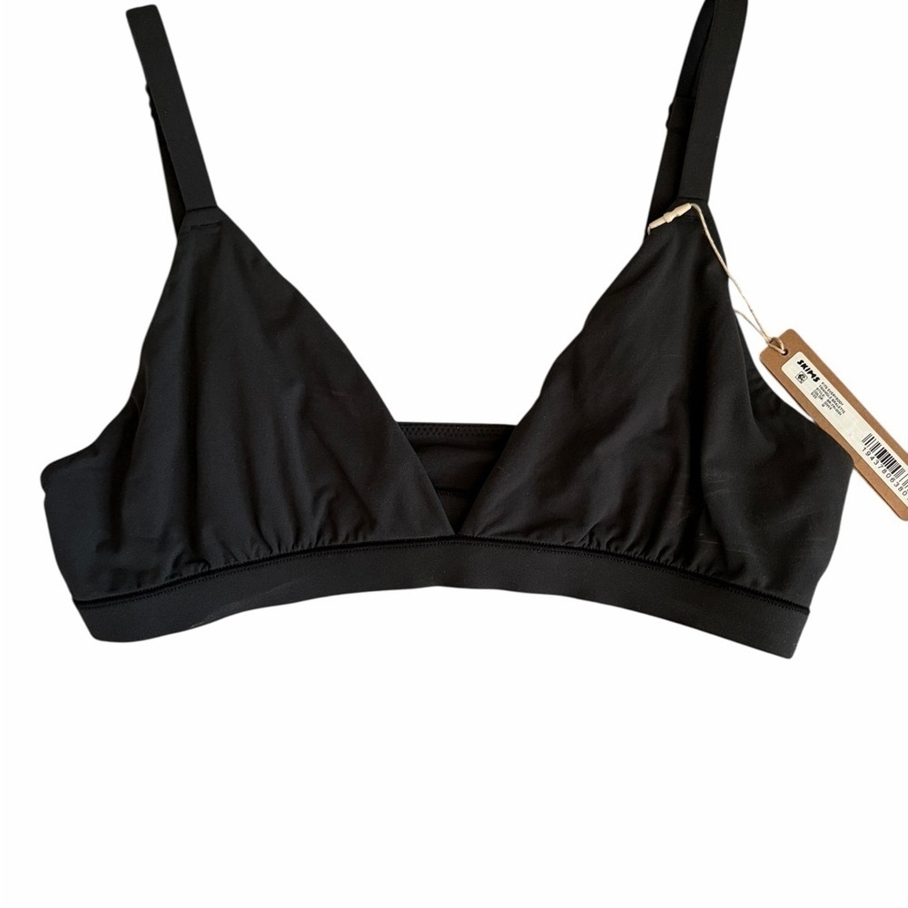 SKIMS Fits Everybody Triangle Bralette – Onyx (M)